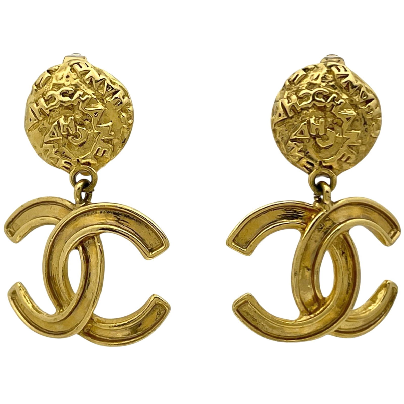Earrings Chanel Clip: Earrings Chanel Clip This listing features Earrings Chanel Clip. Item specifics are provided below. Item Specifics: Brand: Chanel Type: Clip Earrings Gender: Women Finish: Gold Plated Color: Gold Size