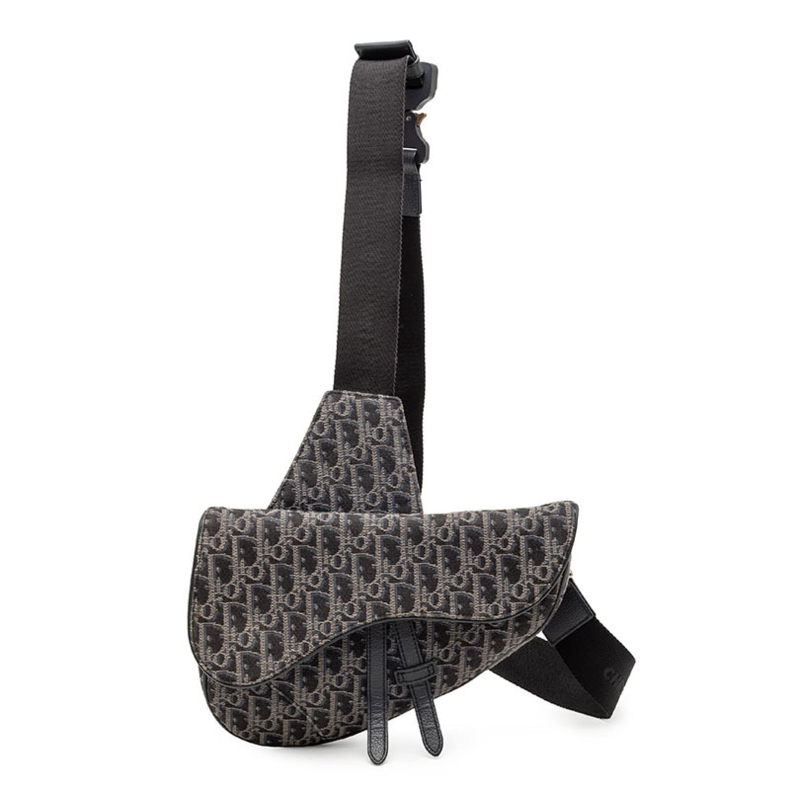 Leather - Christian Dior Shoulder Bag Canvas: Leather - Christian Dior Shoulder Bag Canvas This listing features Leather - Christian Dior Shoulder Bag Canvas. Item specifics are provided below. Item Specifics: Brand: Christian Dior Type: Shoulder