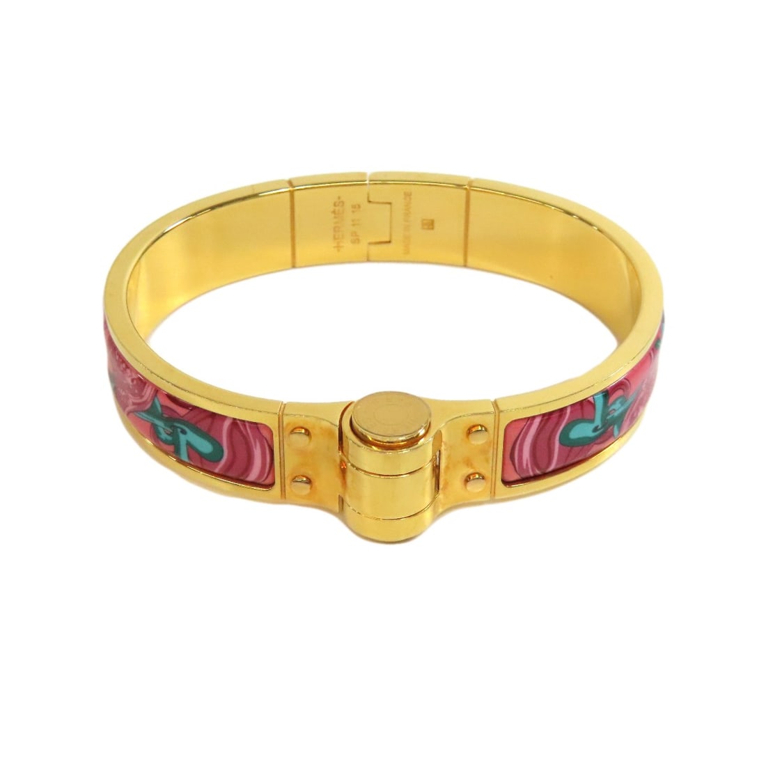 Metal HERMES Chaniere PM Bracelet: Metal HERMES Chaniere PM Bracelet This listing features Metal HERMES Chaniere PM Bracelet. Item specifics are provided below. Item Specifics: Brand: HERMES Style: Bracelet Material: Metal Color: Gold