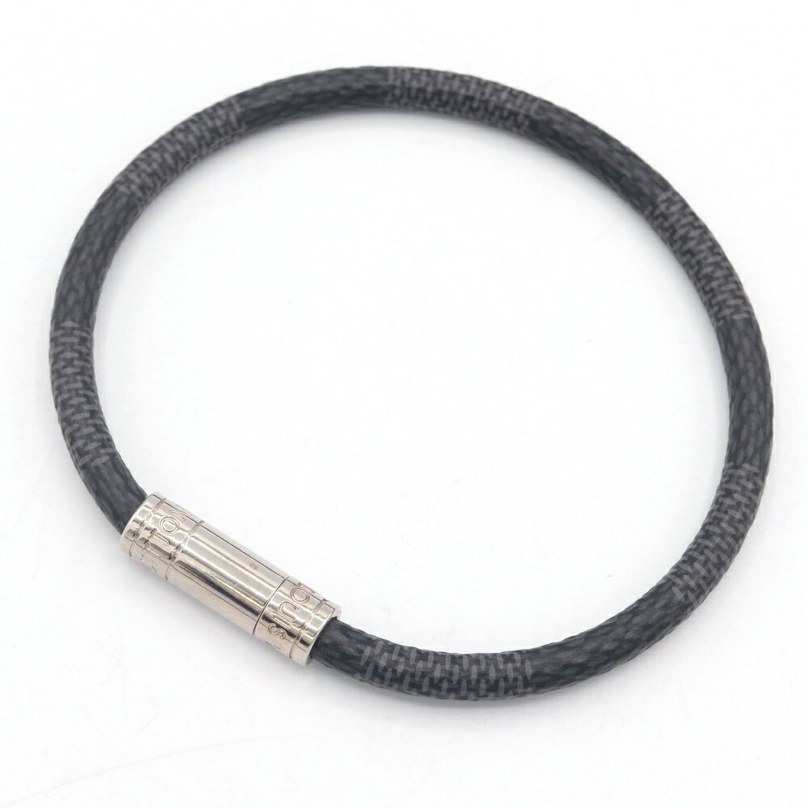 Leather - Louis Vuitton Charm Bracelet Damier Canvas: Leather - Louis Vuitton Charm Bracelet Damier Canvas This listing features Leather - Louis Vuitton Charm Bracelet Damier Canvas. Item specifics are provided below. Item Specifics: Brand: Louis Vuitton