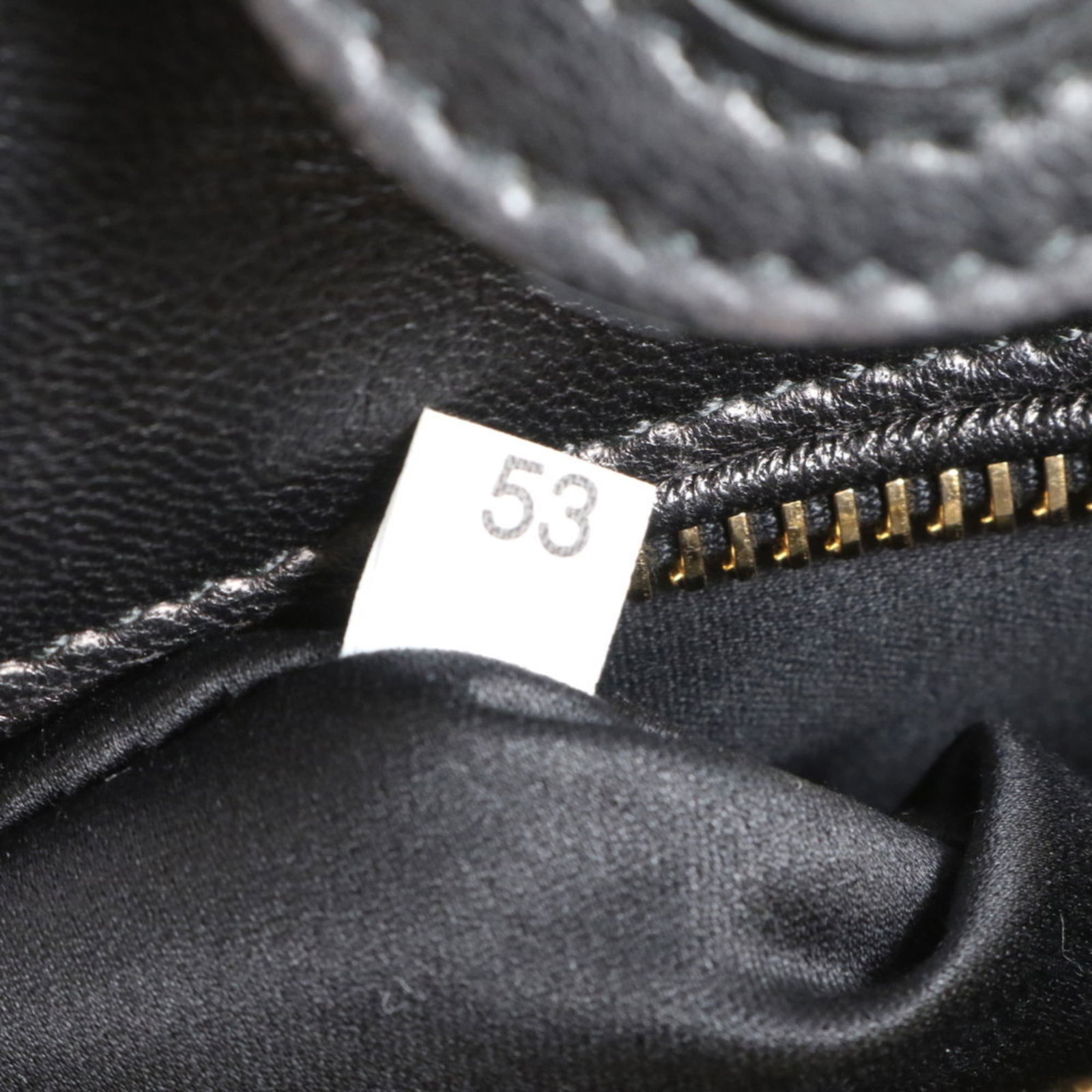 Leather Miu Shoulder Bag - 10