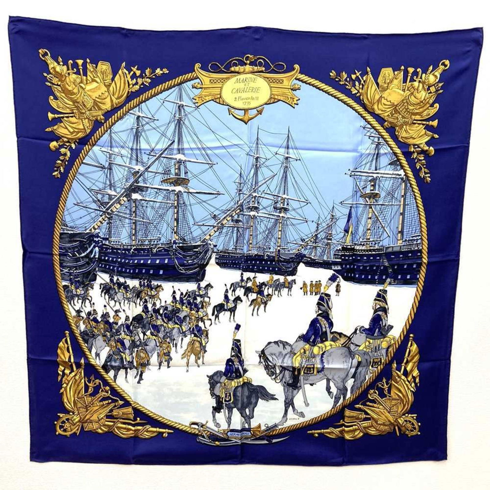 Silk Hermes Scarf: Silk Hermes Scarf This listing features Silk Hermes Scarf. Item specifics are provided below. Item Specifics: Brand: Hermes Type: Scarf Gender: Women Color: Blue Material: Silk Size (Lxw): 86cm x 88cm