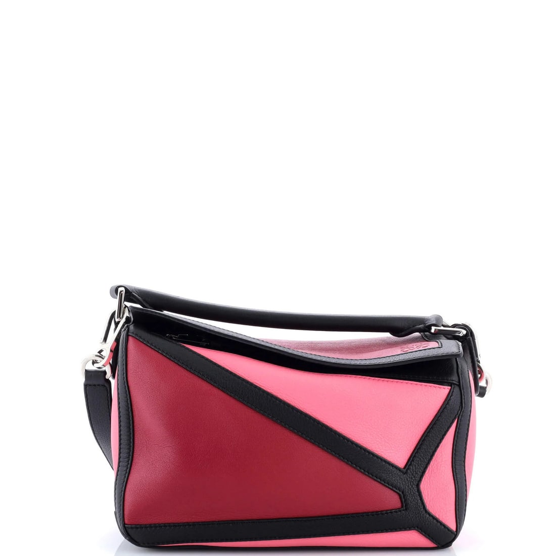 Small Loewe Puzzle Bag Leather: Small Loewe Puzzle Bag Leather This listing features Small Loewe Puzzle Bag Leather. Item specifics are provided below. Item Specifics: Brand: Loewe Exterior Material: Leather Style: Satchels Exterior