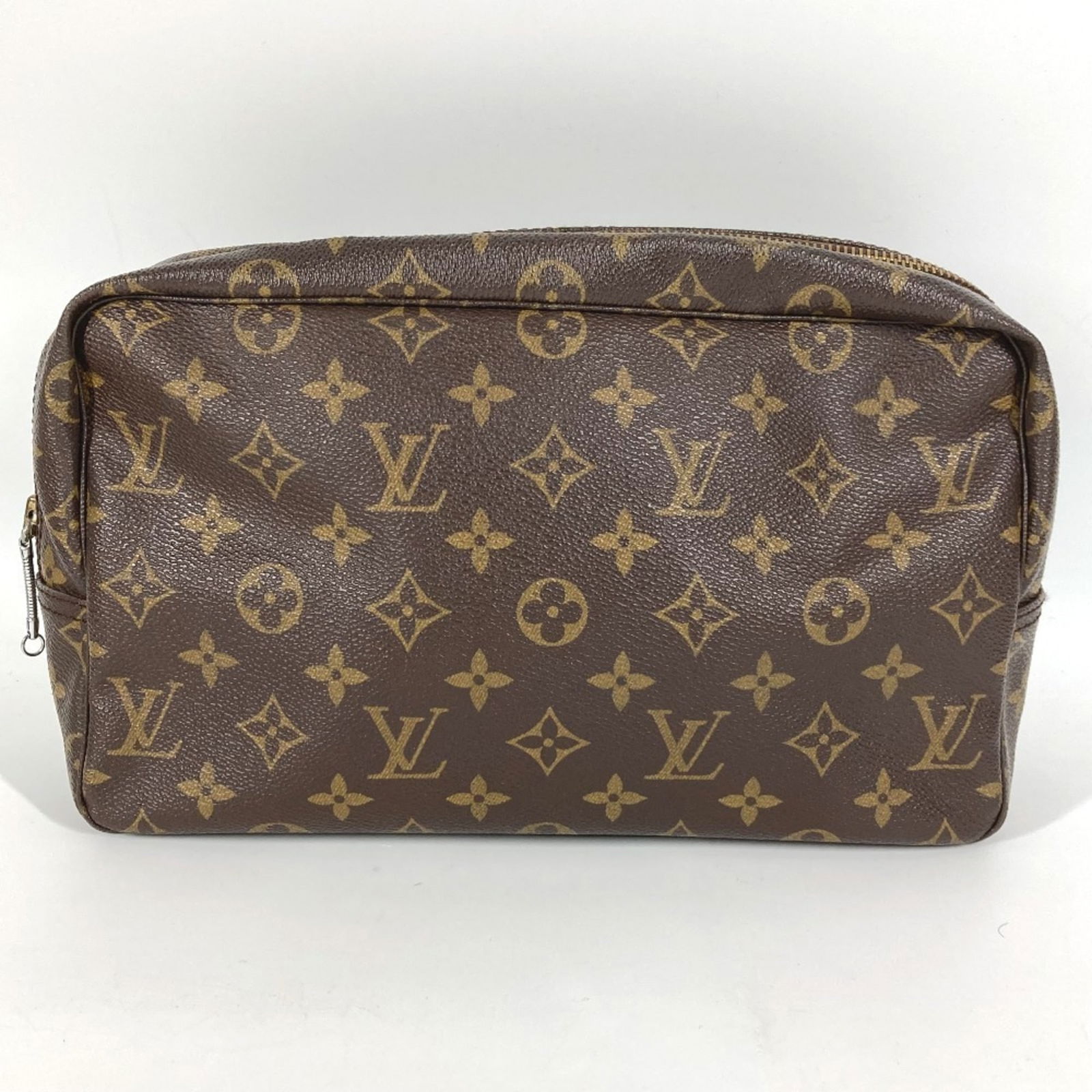 Pouch Monogram - Louis Vuitton Clutch Bag: Pouch Monogram - Louis Vuitton Clutch Bag This listing features Pouch Monogram - Louis Vuitton Clutch Bag. Item specifics are provided below. Item Specifics: Brand: Louis Vuitton Type: Clutch Bag, Pou