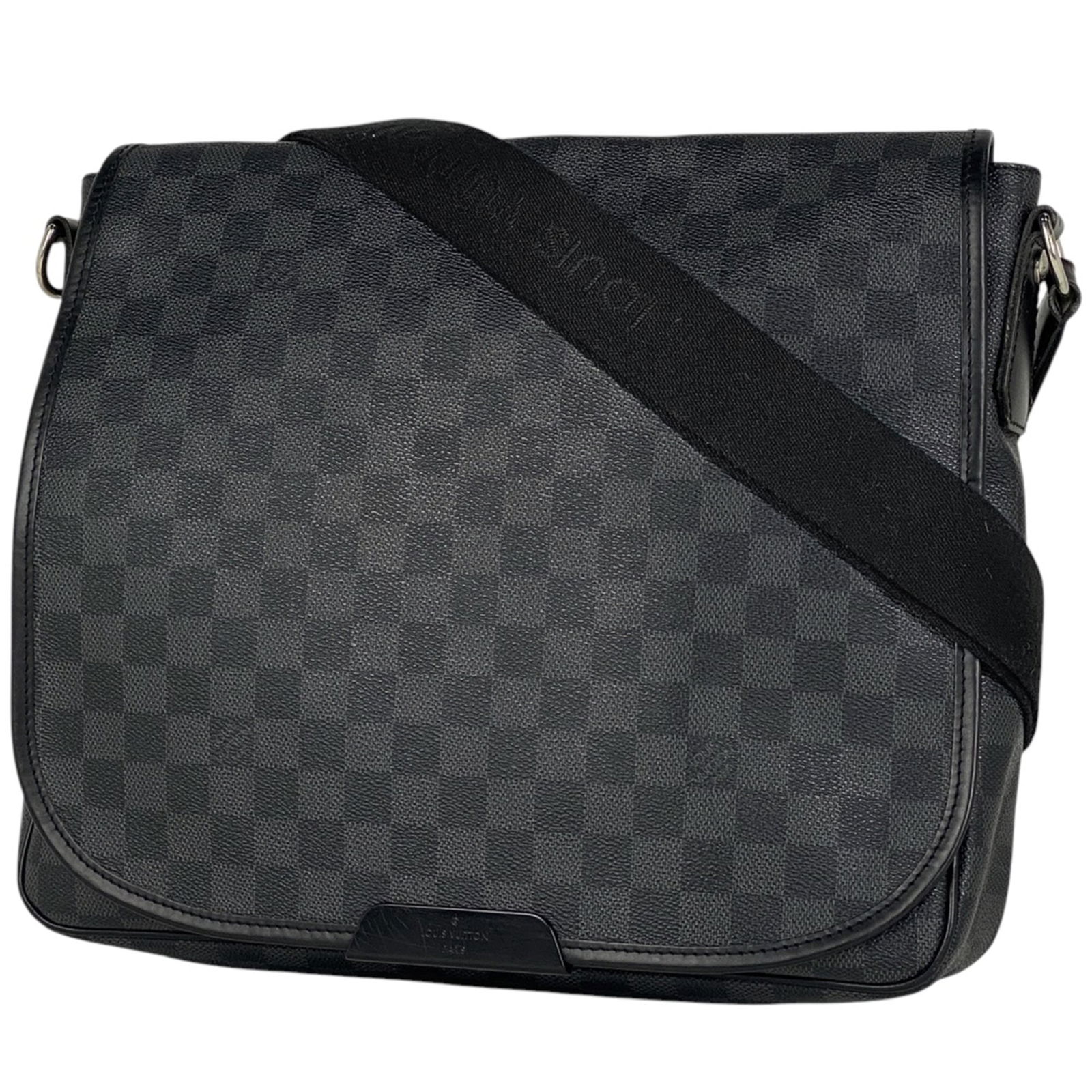 Shoulder Bag Damier Graphite - Louis Vuitton Messenger Bag: Shoulder Bag Damier Graphite - Louis Vuitton Messenger Bag This listing features Shoulder Bag Damier Graphite - Louis Vuitton Messenger Bag. Item specifics are provided below. Item Specifics: Brand: