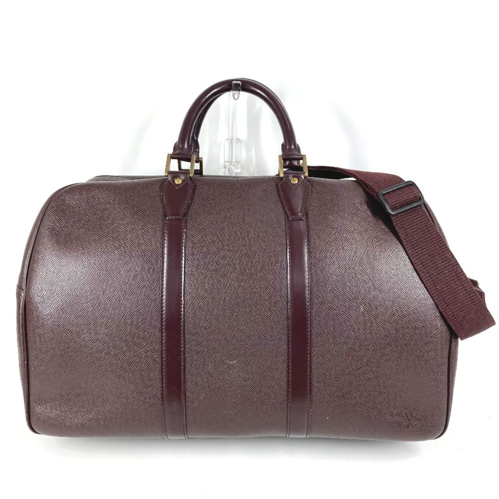 Shoulder Bag Taiga Leather - Louis Vuitton Boston Bag: Shoulder Bag Taiga Leather - Louis Vuitton Boston Bag This listing features Shoulder Bag Taiga Leather - Louis Vuitton Boston Bag. Item specifics are provided below. Item Specifics: Brand: Louis Vuitt