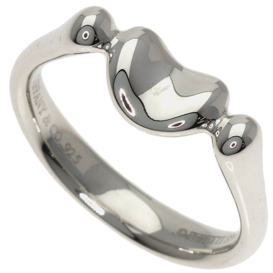 Silver TIFFANY&Co. Bean Ring: Silver TIFFANY&Co. Bean Ring This listing features Silver TIFFANY&Co. Bean Ring. Item specifics are provided below. Item Specifics: Brand: TIFFANY&Co. Style: Ring Material: Silver Metal: SV Ring Size: