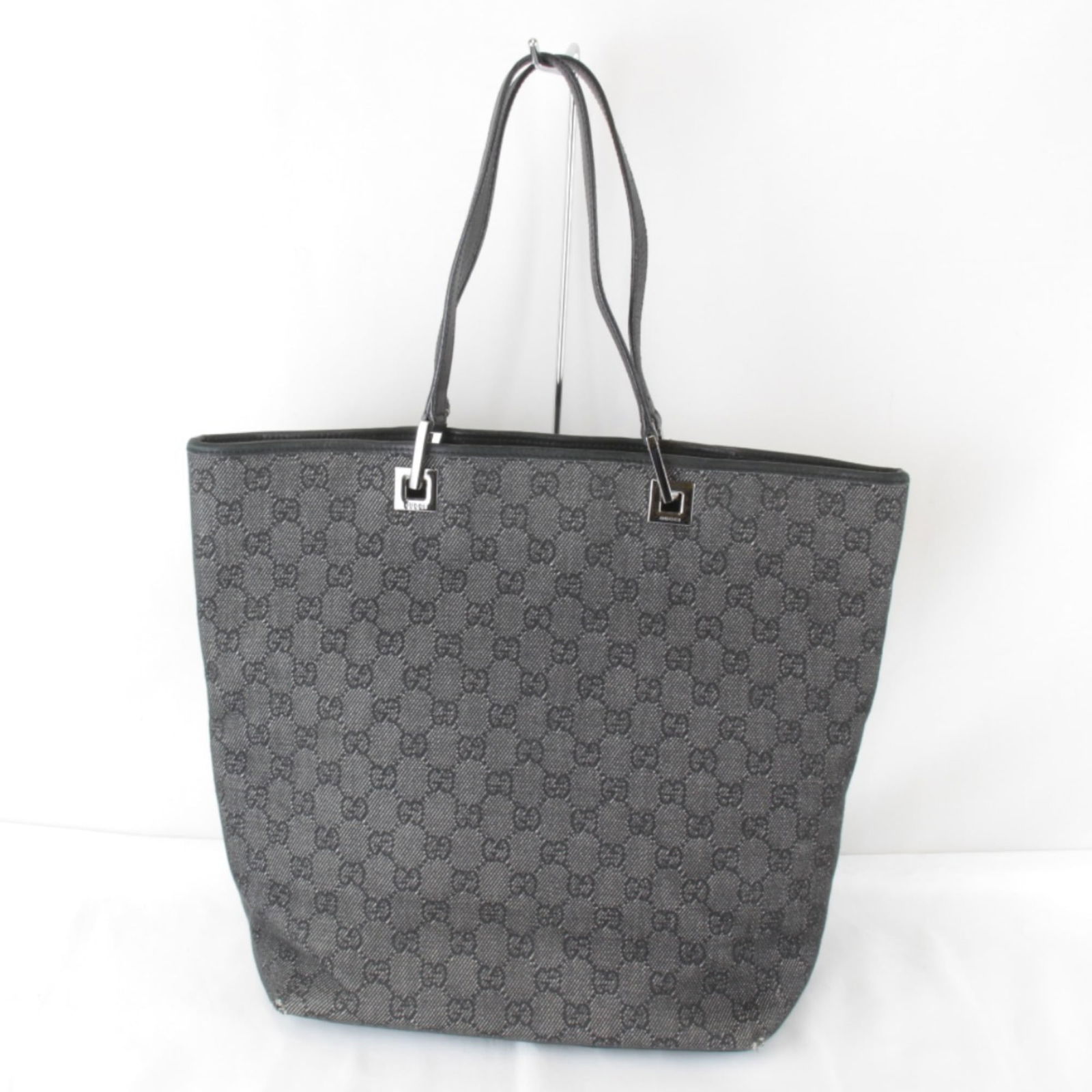 Canvas Gucci Tote Bag Gg: Canvas Gucci Tote Bag Gg This listing features Canvas Gucci Tote Bag Gg. Item specifics are provided below. Item Specifics: Brand: Gucci Type: Tote Bag Material: Gg Canvas Color: Black Gender: Women S
