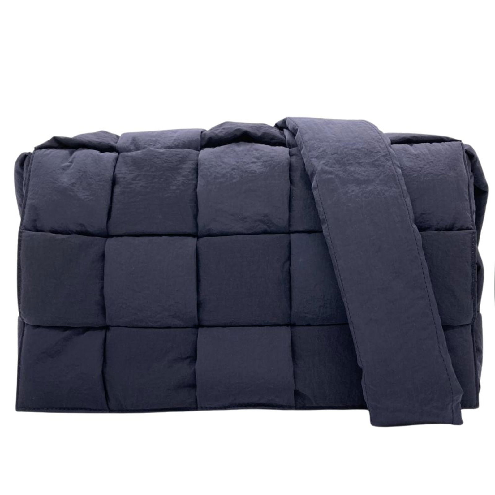 Nylon Bottega Veneta Shoulder Bag: Nylon Bottega Veneta Shoulder Bag This listing features Nylon Bottega Veneta Shoulder Bag. Item specifics are provided below. Item Specifics: Brand: Bottega Veneta Type: Shoulder Bag Material: Nylon C