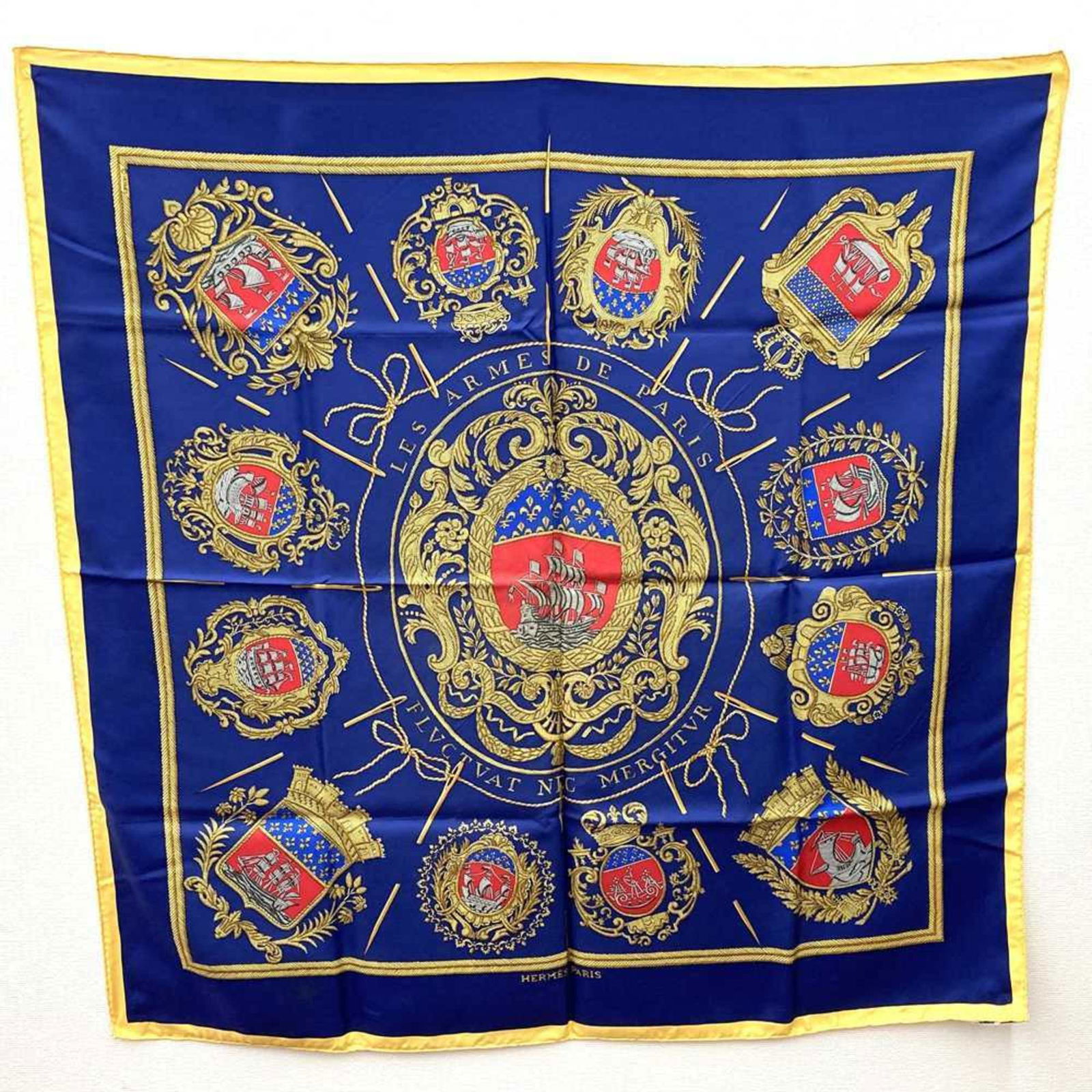 Silk Hermes Scarf: Silk Hermes Scarf This listing features Silk Hermes Scarf. Item specifics are provided below. Item Specifics: Brand: Hermes Type: Scarf Gender: Women Color: Navy Material: Silk Size (Lxw): 88cm x 88cm