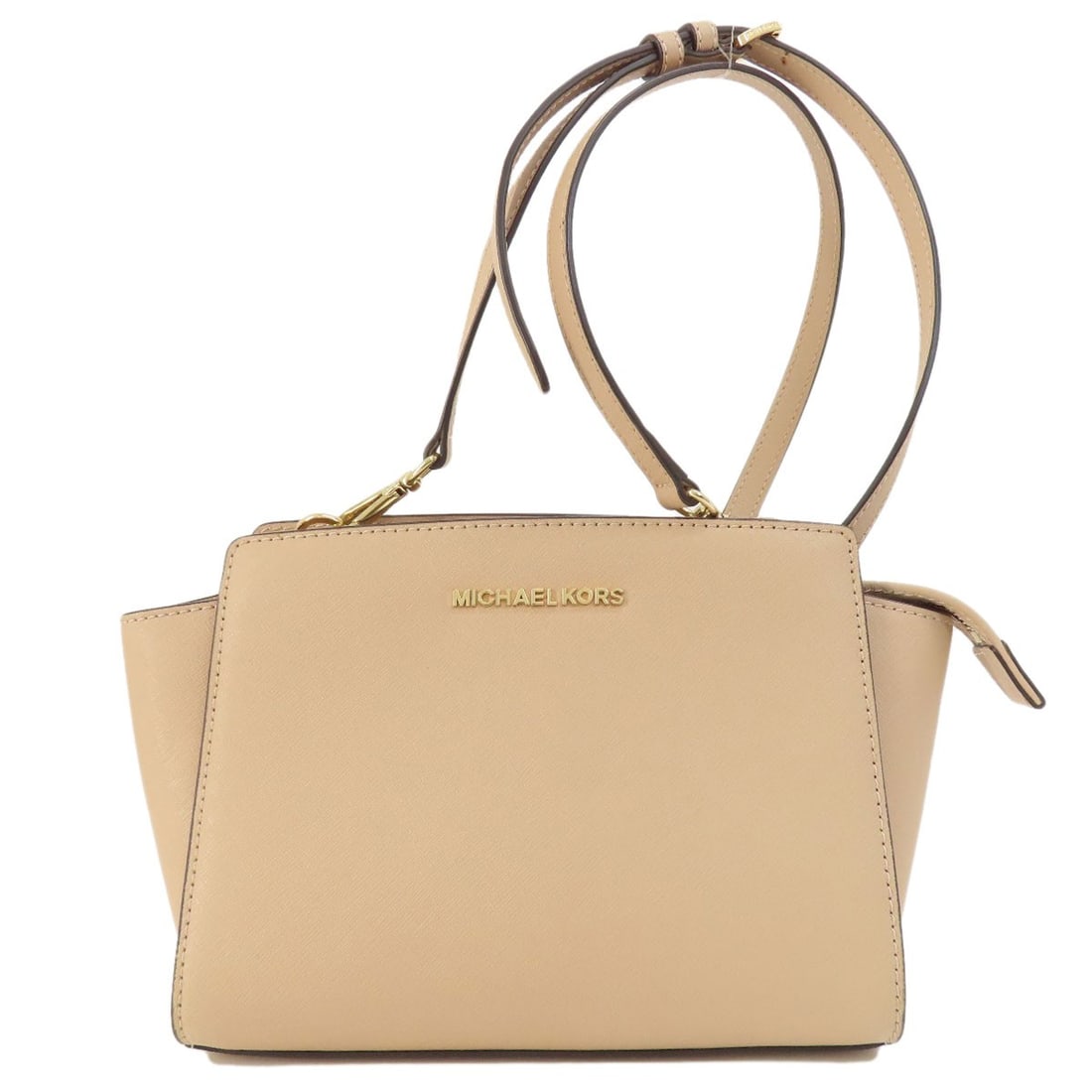 PVC Michael Kors logo Shoulder Bag: PVC Michael Kors logo Shoulder Bag This listing features PVC Michael Kors logo Shoulder Bag. Item specifics are provided below. Item Specifics: Brand: Michael Kors Style: Shoulder Bag Exterior Materia