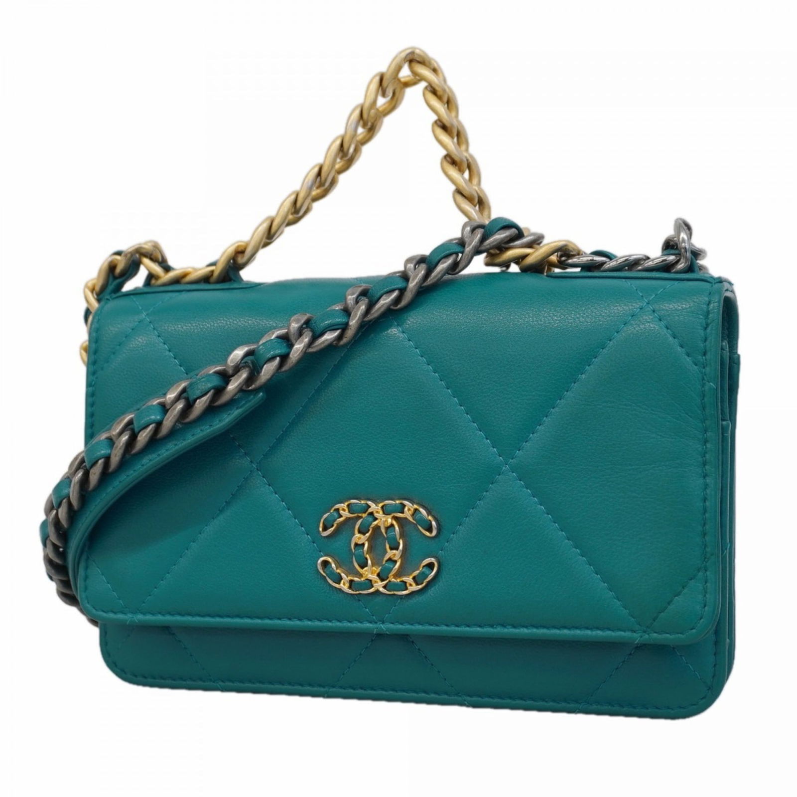 Leather Chanel Chain/ Shoulder Wallet: Leather Chanel Chain/ Shoulder Wallet This listing features Leather Chanel Chain/ Shoulder Wallet. Item specifics are provided below. Item Specifics: Brand: Chanel Type: Chain/Shoulder Wallet Gender: