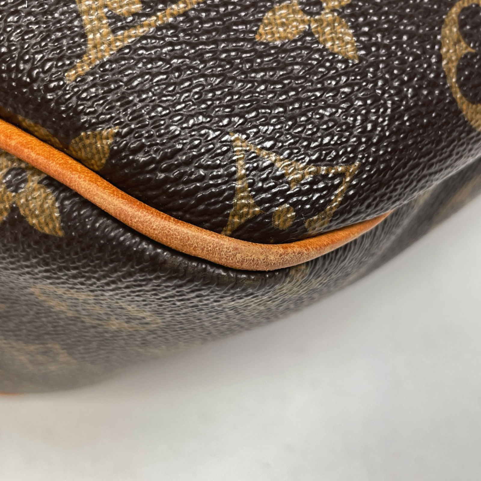 Monogram Louis Vuitton Shoulder Bag - 3