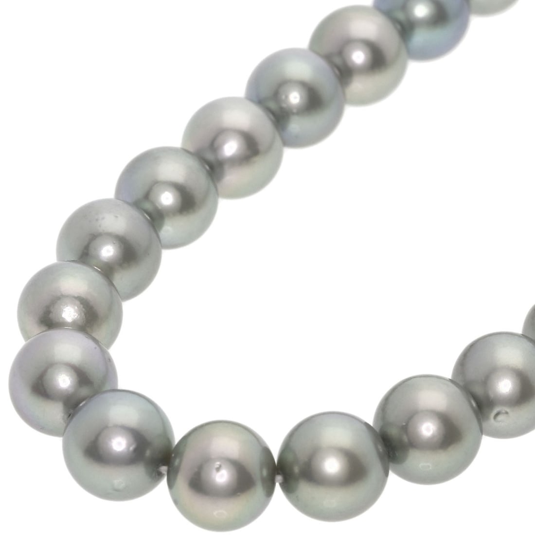Silver TASAKI Pearl Necklace: Silver TASAKI Pearl Necklace This listing features Silver TASAKI Pearl Necklace. Item specifics are provided below. Item Specifics: Brand: TASAKI Style: Necklace Material: Silver Metal: SV Main Stone:
