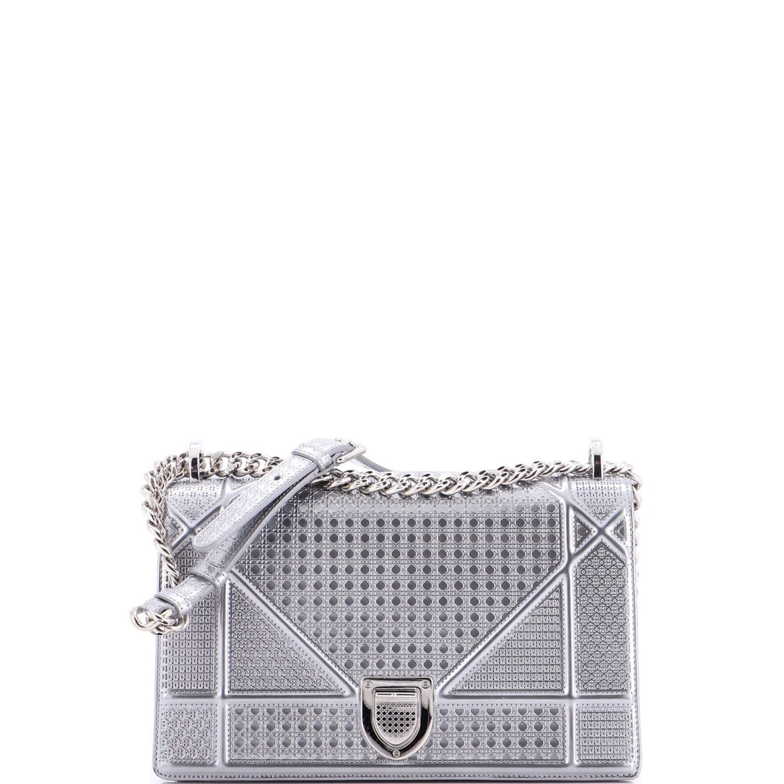 Small Christian Dior Diorama Flap Bag Cannage Embossed Calfskin: Small Christian Dior Diorama Flap Bag Cannage Embossed Calfskin This listing features Small Christian Dior Diorama Flap Bag Cannage Embossed Calfskin. Item specifics are provided below. Item Specifics