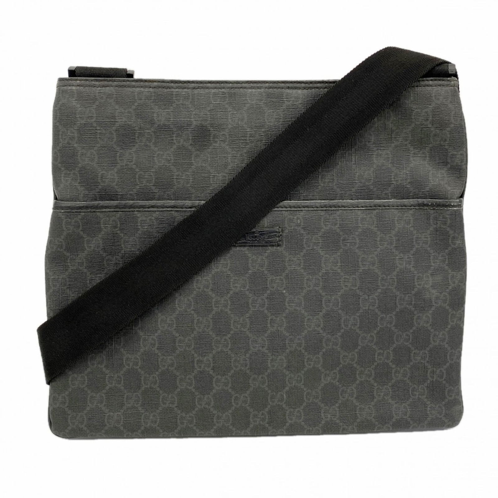 Pvc Gucci Shoulder Bag: Pvc Gucci Shoulder Bag This listing features Pvc Gucci Shoulder Bag. Item specifics are provided below. Item Specifics: Brand: Gucci Type: Shoulder Bag Material: Pvc Color: Black Hardware Color: Silve
