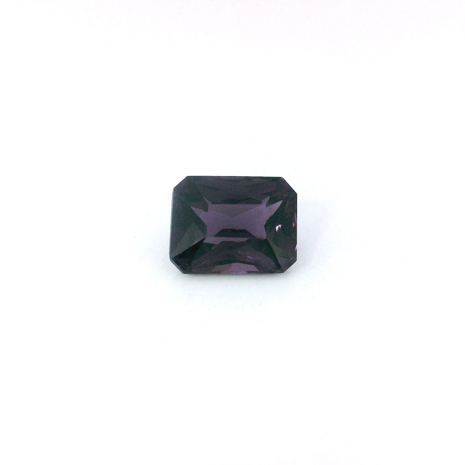 Loose Spinel Gemstone - GSI Octagonal 1.32ct Purple SI: Loose Spinel Gemstone - GSI Octagonal 1.32ct Purple SI This listing features Loose Spinel Gemstone - GSI Octagonal 1.32ct Purple SI. Item specifics are provided below. Item Specifics: Type: Spinel Car