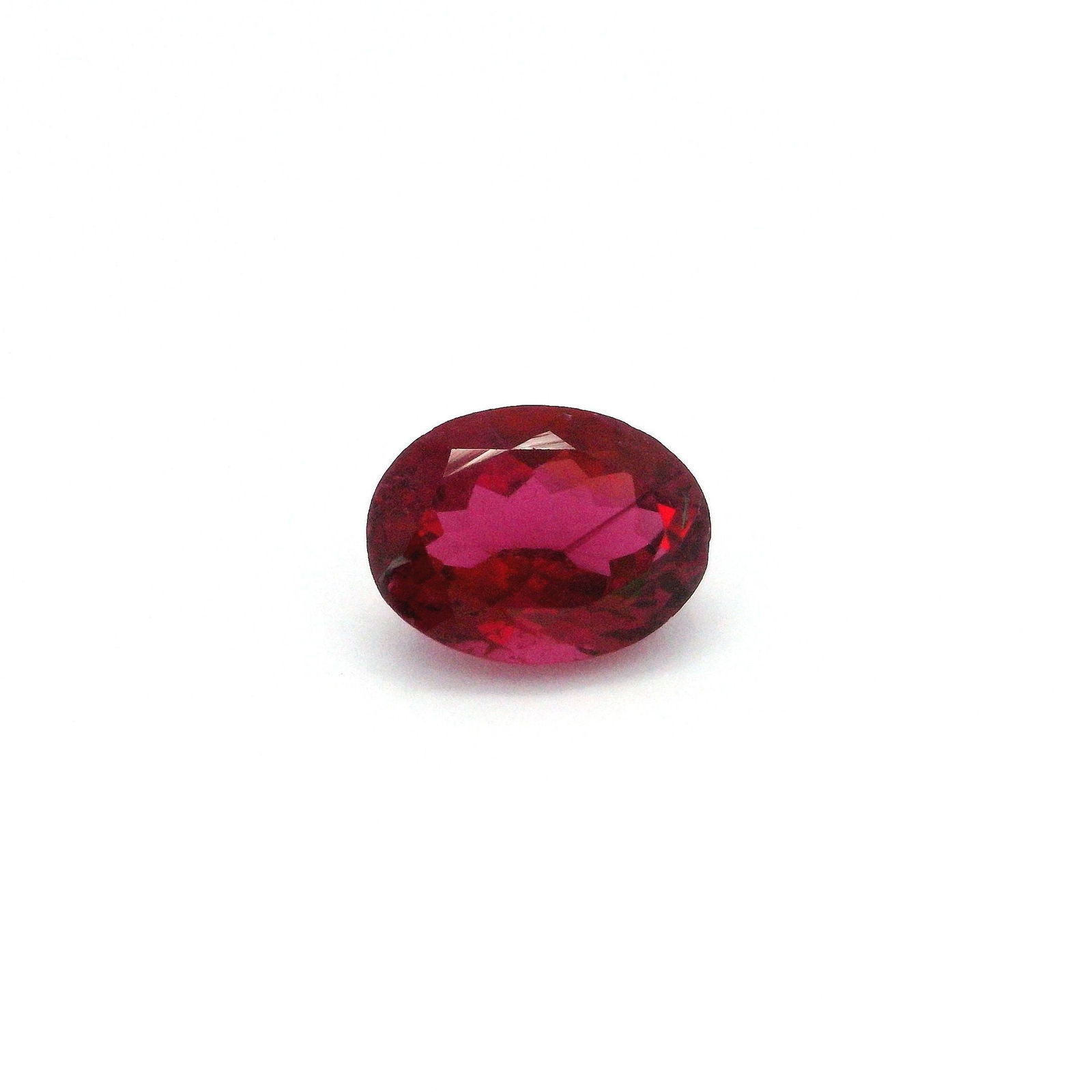 Loose Tourmaline Gemstone - GSI Oval 1.33ct Red SI: Loose Tourmaline Gemstone - GSI Oval 1.33ct Red SI This listing features Loose Tourmaline Gemstone - GSI Oval 1.33ct Red SI. Item specifics are provided below. Item Specifics: Type: Tourmaline Carat: