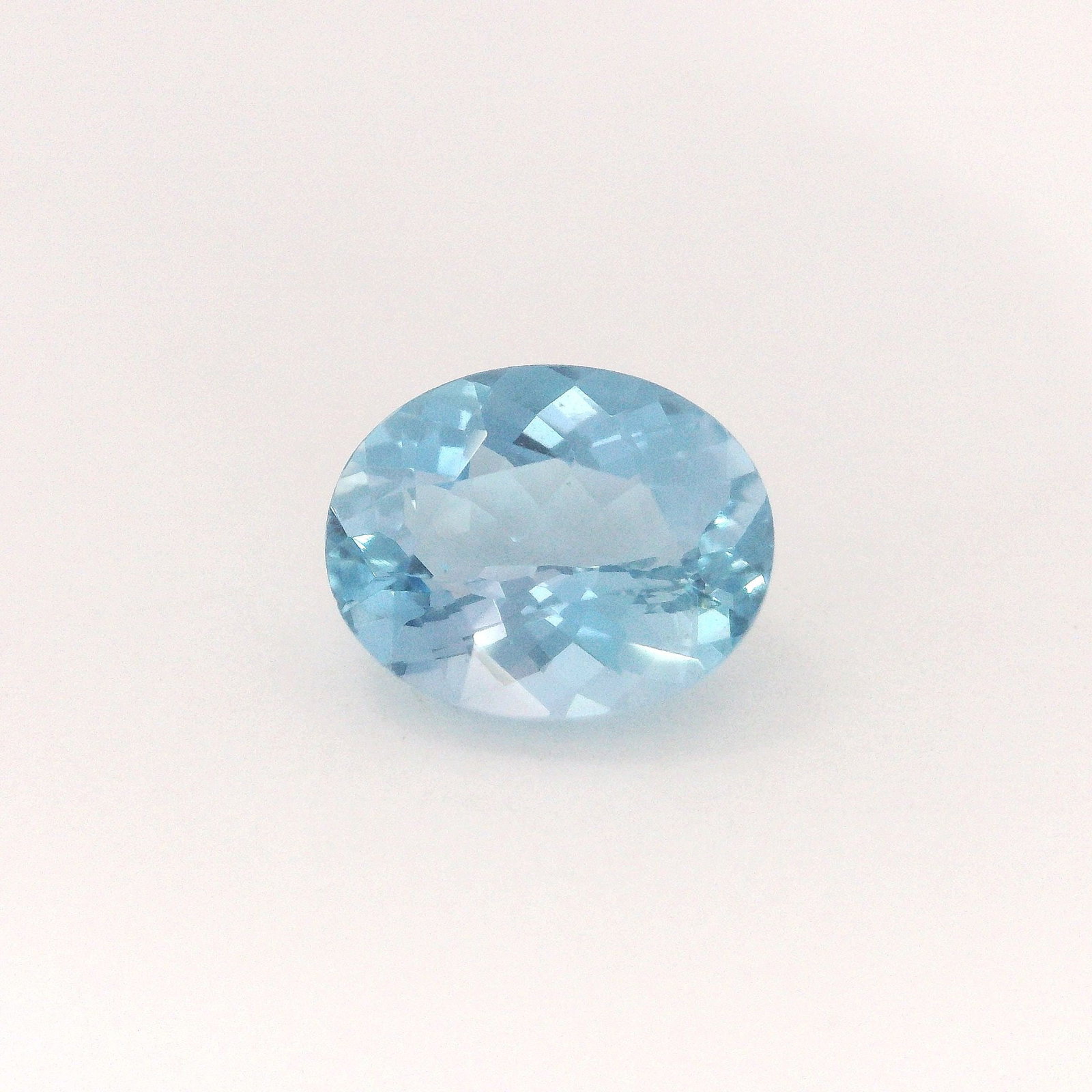 Loose Aquamarine Gemstone - Oval 2.7ct Blue EC: Loose Aquamarine Gemstone - Oval 2.7ct Blue EC This listing features Loose Aquamarine Gemstone - Oval 2.7ct Blue EC. Item specifics are provided below. Item Specifics: Type: Aquamarine Carat: 2.7 Cut: