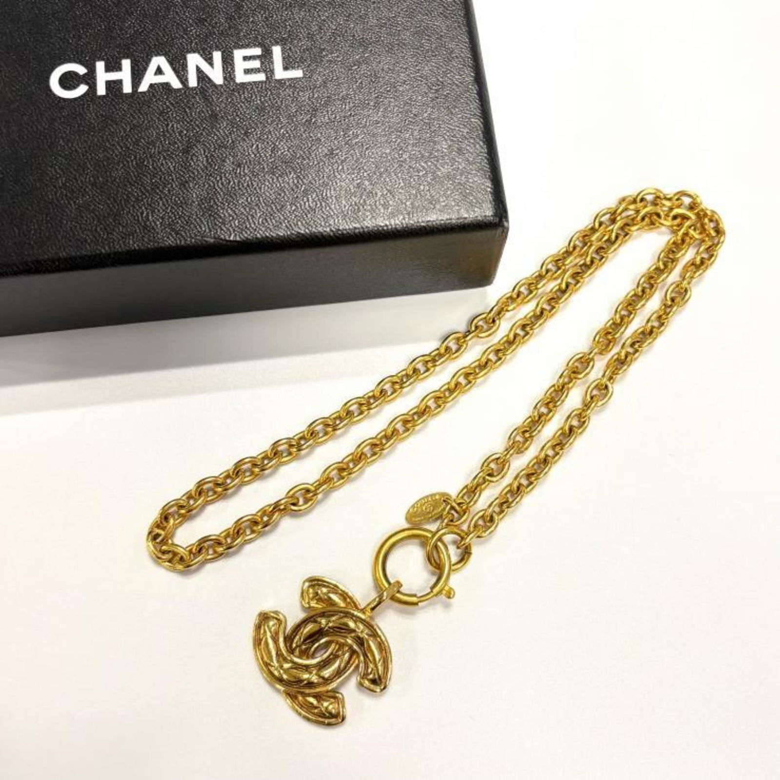 Gold CHANEL Matelasse Vintage Coco Mark Necklace in GP (1 of 8)