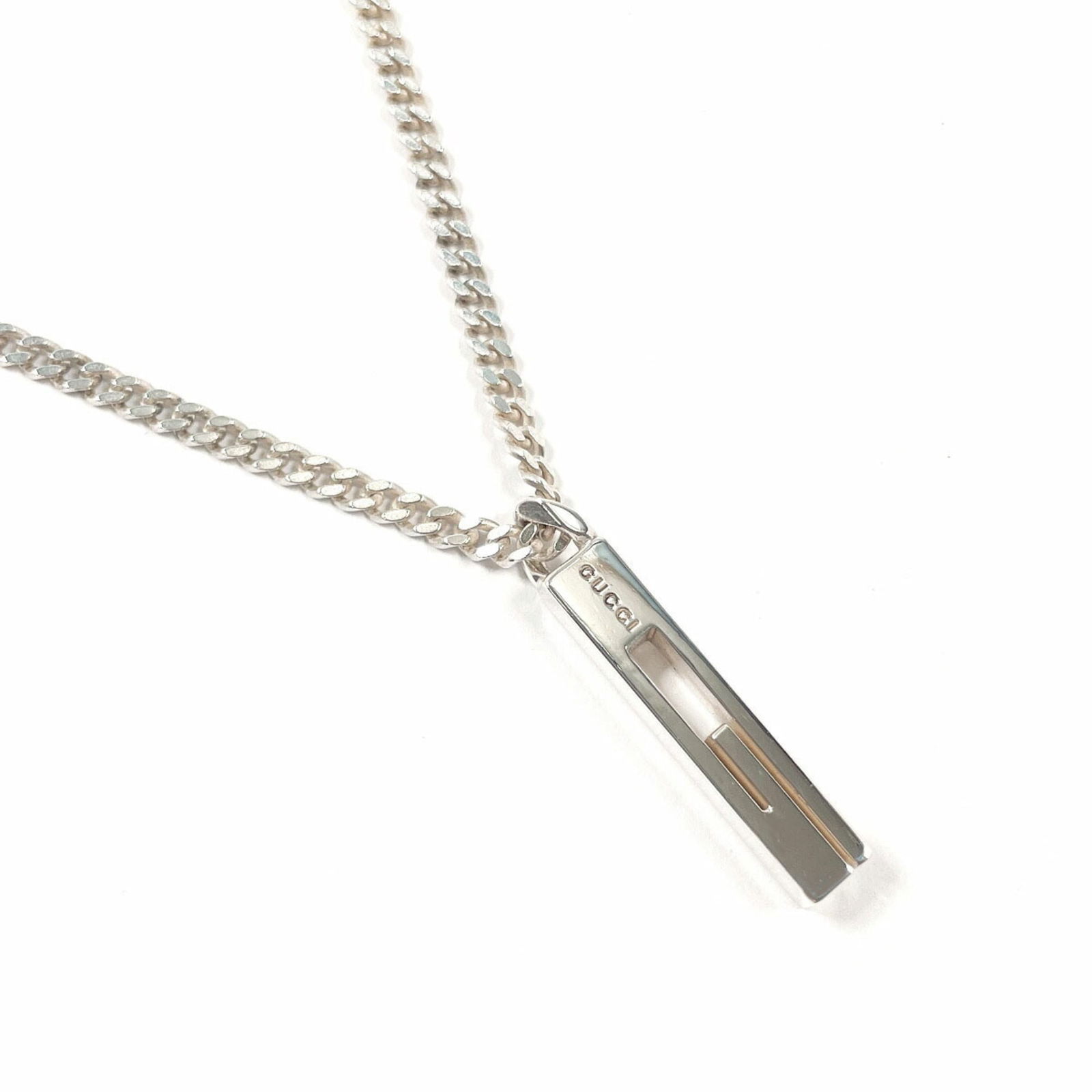 Unisex - GUCCI Cutout G 225055 J8400 8106 Necklace in Sterling Silver: Unisex - GUCCI Cutout G 225055 J8400 8106 Necklace in Sterling Silver This listing features Unisex - GUCCI Cutout G 225055 J8400 8106 Necklace in Sterling Silver. Item specifics are provided below. It