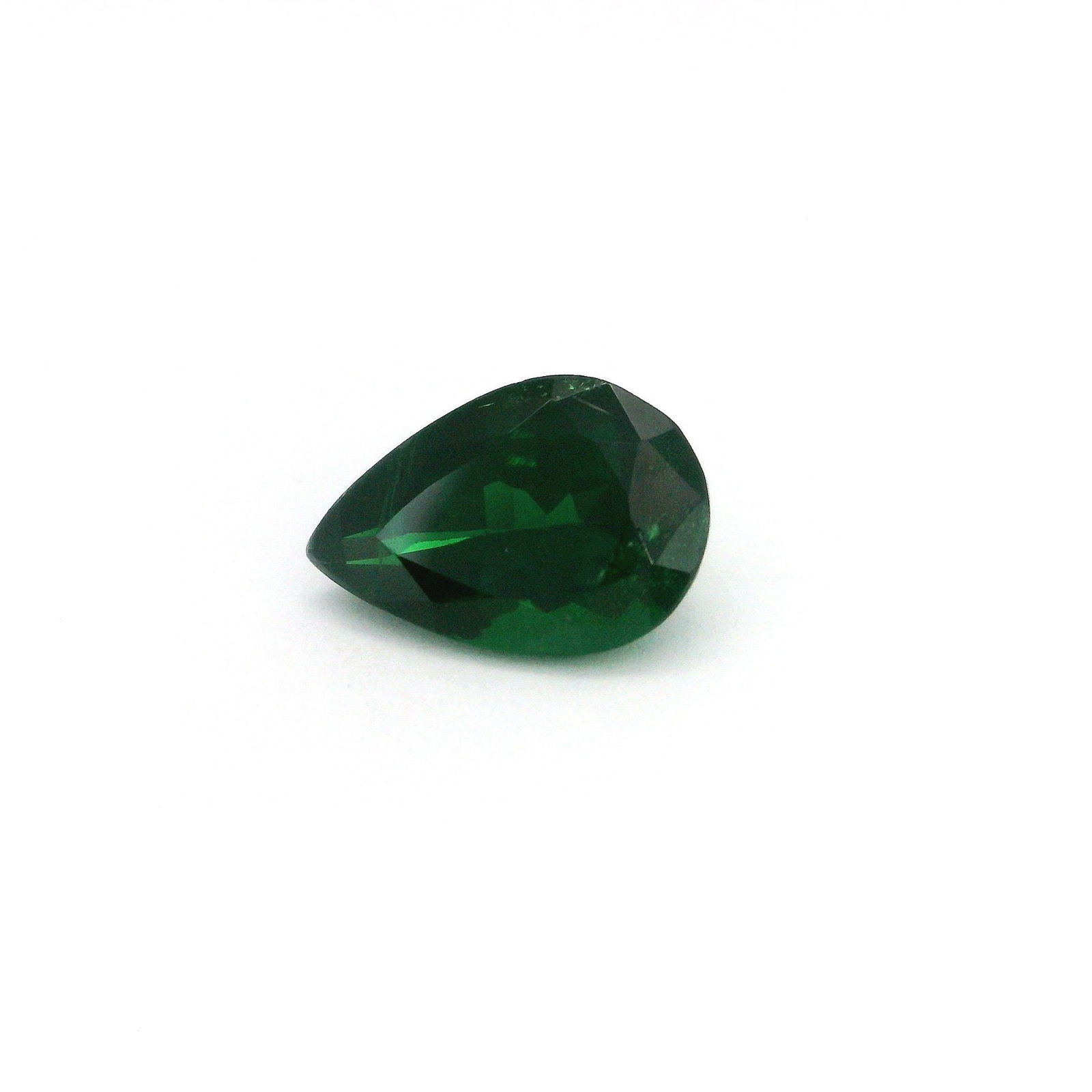 Loose Garnet Gemstone - GSI Pear 1.74ct Green SI: Loose Garnet Gemstone - GSI Pear 1.74ct Green SI This listing features Loose Garnet Gemstone - GSI Pear 1.74ct Green SI. Item specifics are provided below. Item Specifics: Type: Garnet Carat: 1.74