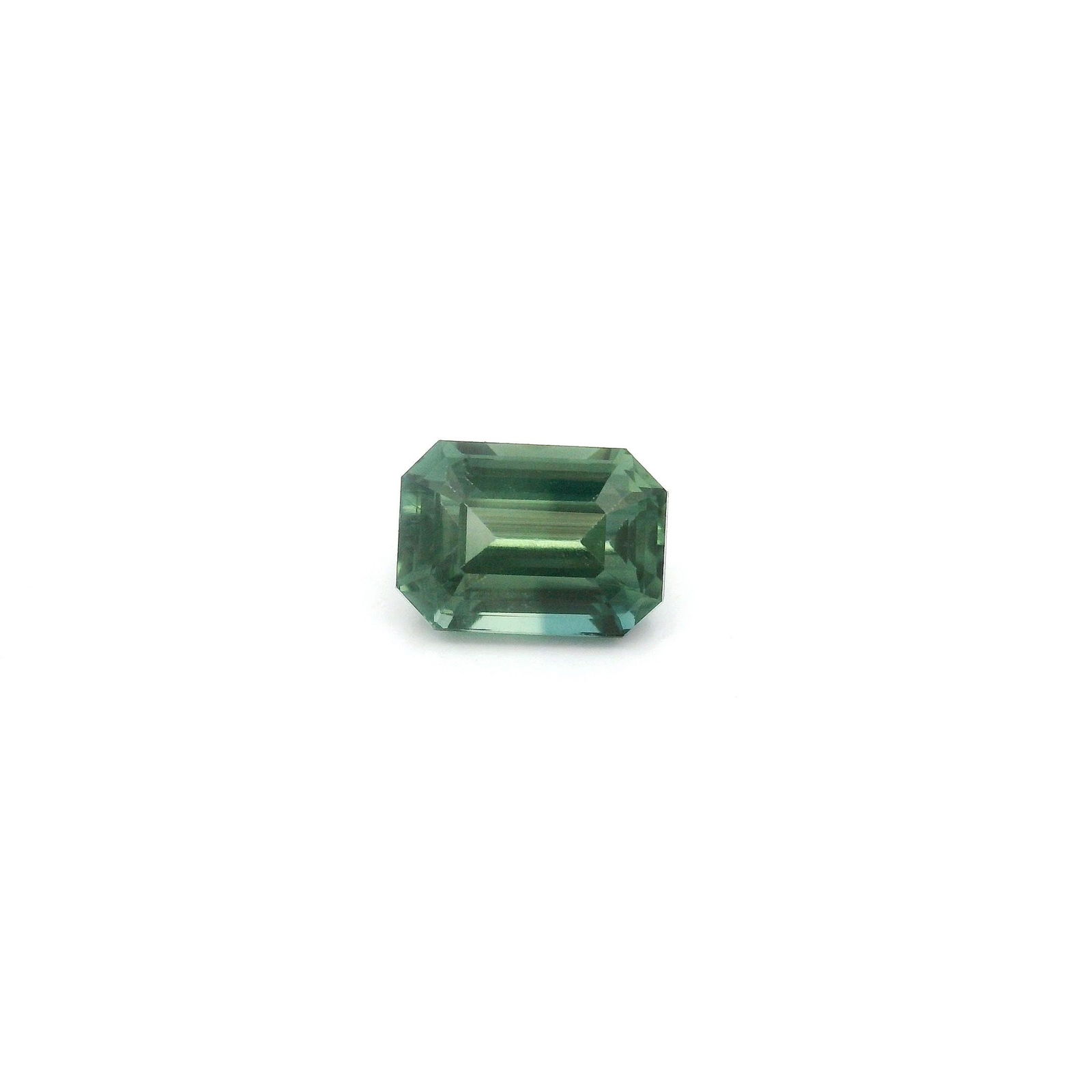 Loose Sapphire Gemstone - GSI Octagonal 1.01ct Green EC: Loose Sapphire Gemstone - GSI Octagonal 1.01ct Green EC This listing features Loose Sapphire Gemstone - GSI Octagonal 1.01ct Green EC. Item specifics are provided below. Item Specifics: Type:
