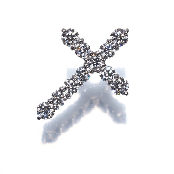 Platinum Diamond 1.06Ct Cross Pendant 900: Platinum Diamond 1.06Ct Cross Pendant 900 This listing features Platinum Diamond 1.06Ct Cross Pendant 900. Item specifics are provided below. Item Specifics: Metal: Platinum Metal Purity: 900 Type: Pe