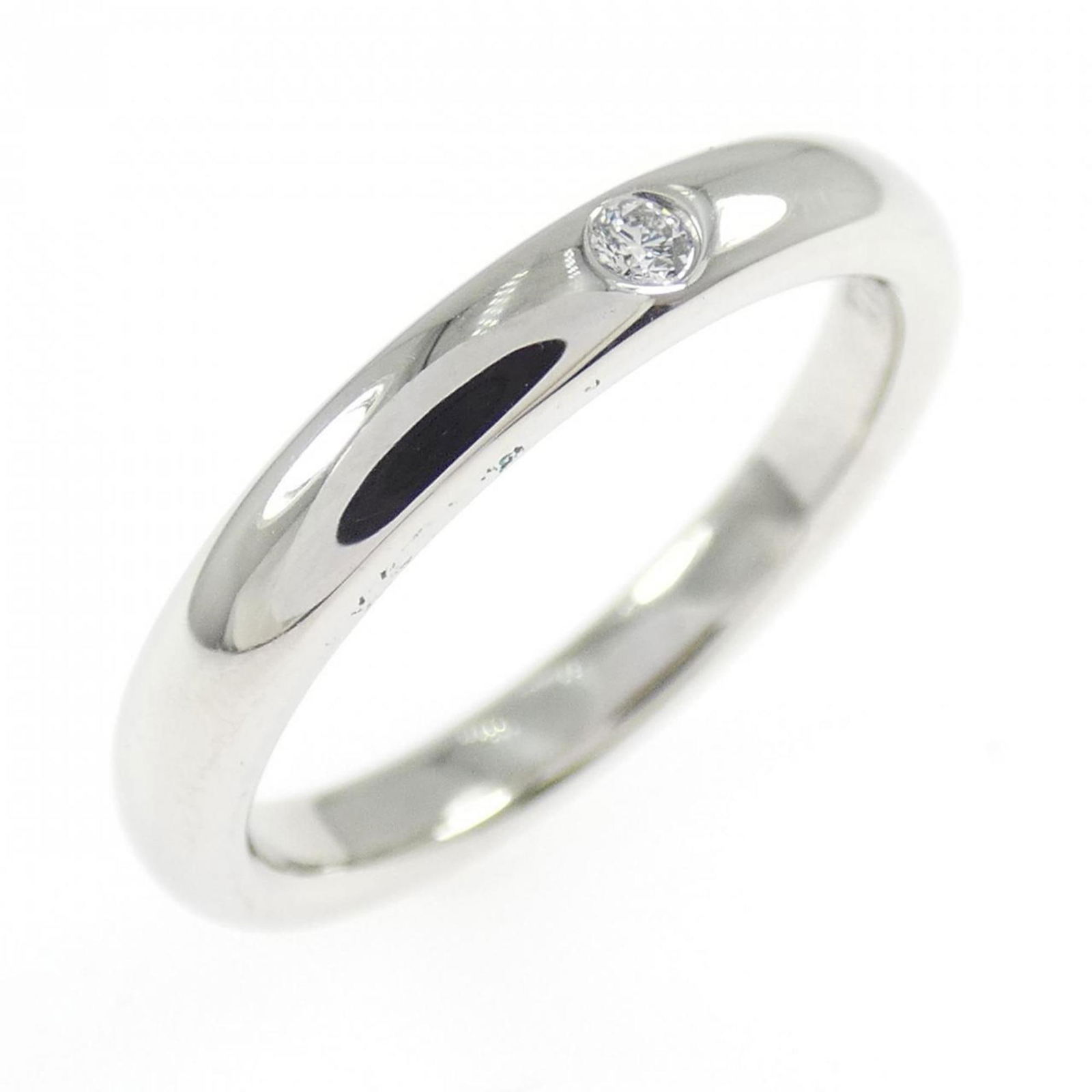950 Tiffany Band Ring Platinum: 950 Tiffany Band Ring Platinum This listing features 950 Tiffany Band Ring Platinum. Item specifics are provided below. Item Specifics: Brand: Tiffany Type: Band Ring Gender: Women Color: Platinum Mat