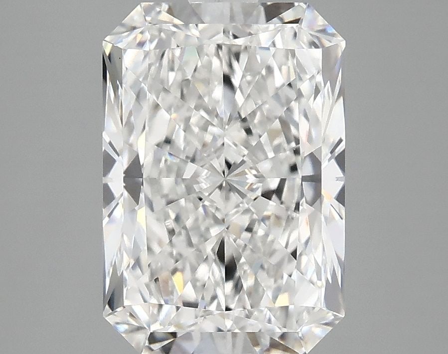Loose Lab Diamond - IGI Radiant 3.06ct E VS1: Loose Lab Diamond - IGI Radiant 3.06ct E VS1 This listing features Loose Lab Diamond - IGI Radiant 3.06ct E VS1. Item specifics are provided below. Item Specifics: Source: This Is A Real Diamond Grown