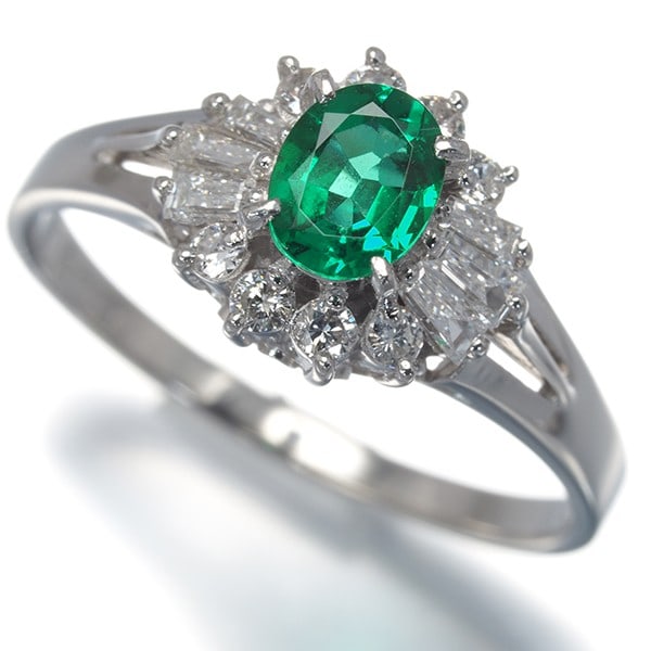 Platinum Tasaki Ring Emerald 0.30Ct Diamond 0.30Ct Classic Us5.75-6 900: Platinum Tasaki Ring Emerald 0.30Ct Diamond 0.30Ct Classic Us5.75-6 900 This listing features Platinum Tasaki Ring Emerald 0.30Ct Diamond 0.30Ct Classic Us5.75-6 900. Item specifics are provided below