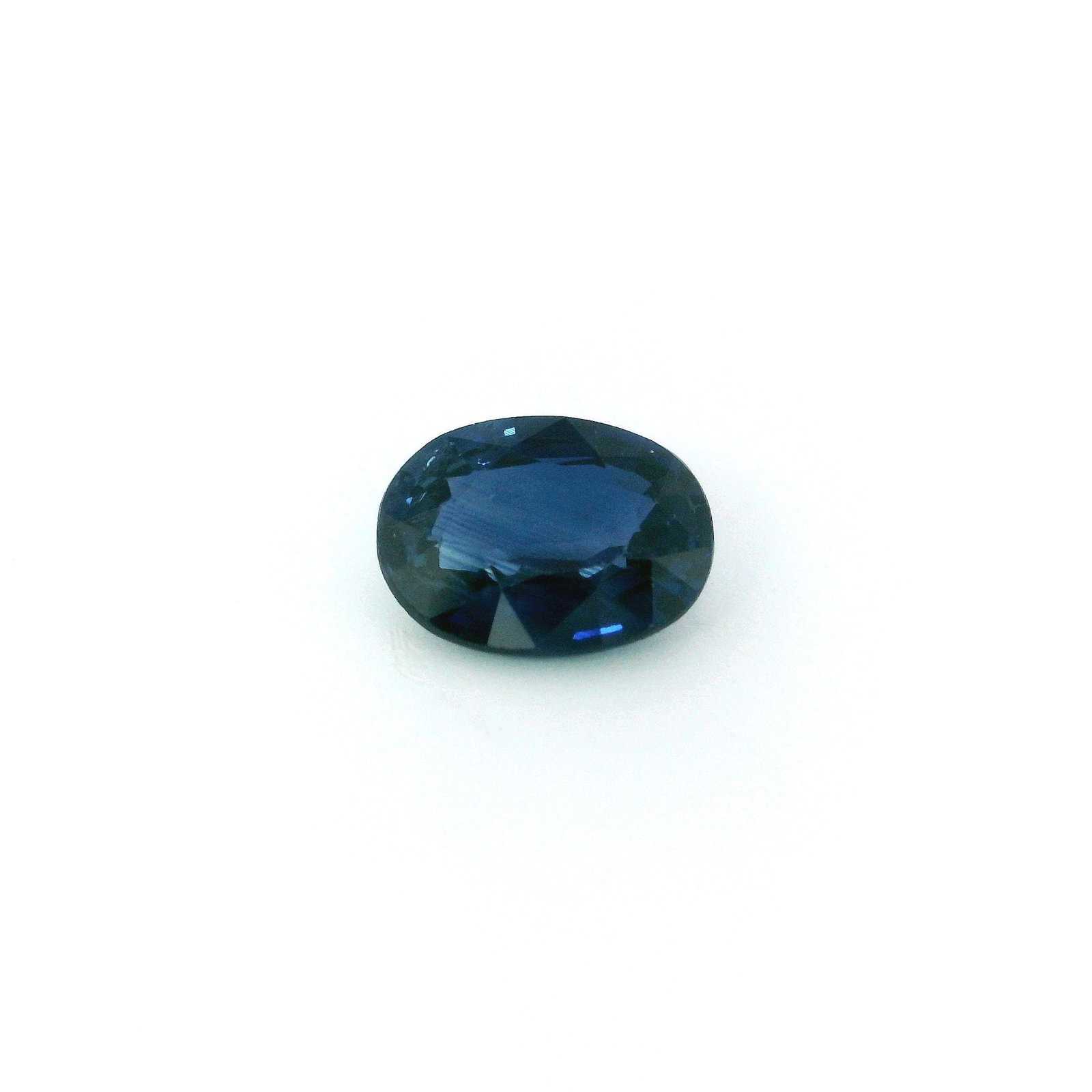 Loose Sapphire Gemstone - GSI Oval 1.41ct Blue SI: Loose Sapphire Gemstone - GSI Oval 1.41ct Blue SI This listing features Loose Sapphire Gemstone - GSI Oval 1.41ct Blue SI. Item specifics are provided below. Item Specifics: Type: Sapphire Carat: 1.41