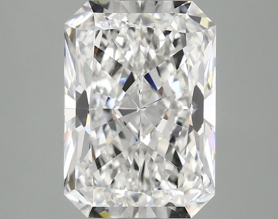 Loose Lab Diamond - IGI Radiant 3.07ct E VVS2: Loose Lab Diamond - IGI Radiant 3.07ct E VVS2 This listing features Loose Lab Diamond - IGI Radiant 3.07ct E VVS2. Item specifics are provided below. Item Specifics: Source: This Is A Real Diamond Gro