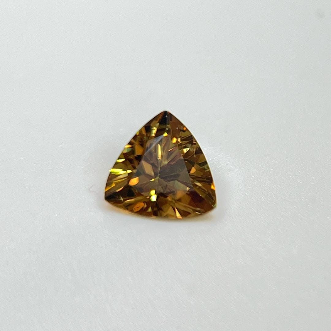 Loose Garnet Gemstone - Trilliant 1.74ct Green SI: Loose Garnet Gemstone - Trilliant 1.74ct Green SI This listing features Loose Garnet Gemstone - Trilliant 1.74ct Green SI. Item specifics are provided below. Item Specifics: Type: Garnet Carat: 1.74 C