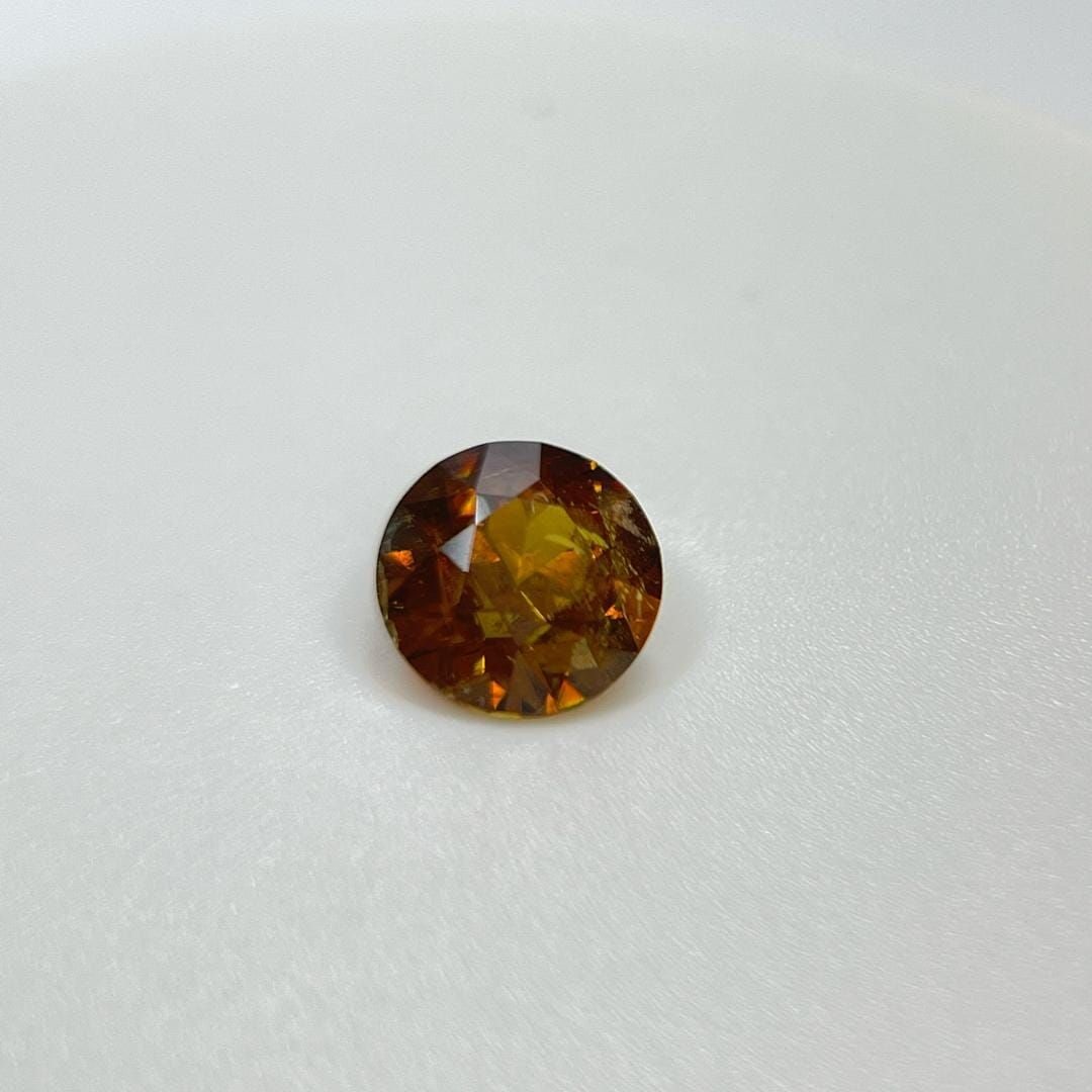 Loose Garnet Gemstone - Round 2.9ct Green SI: Loose Garnet Gemstone - Round 2.9ct Green SI This listing features Loose Garnet Gemstone - Round 2.9ct Green SI. Item specifics are provided below. Item Specifics: Type: Garnet Carat: 2.9 Cut: Faceted