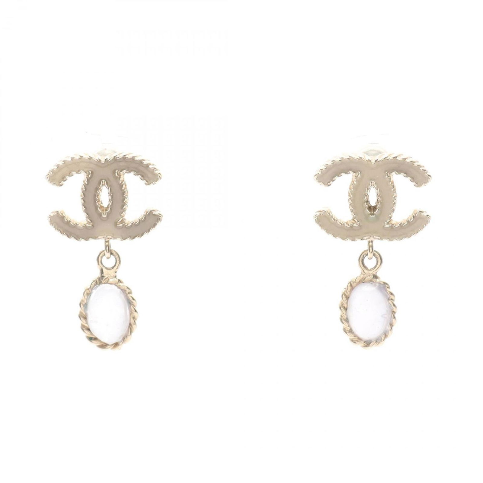 Plating Chanel Stud Earrings Gold: Plating Chanel Stud Earrings Gold This listing features Plating Chanel Stud Earrings Gold. Item specifics are provided below. Item Specifics: Brand: Chanel Type: Stud Earrings Gender: Women Material: