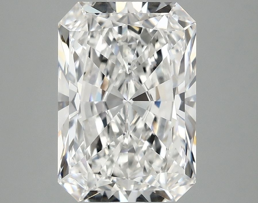 Loose Lab Diamond - IGI Radiant 3.08ct E VVS2: Loose Lab Diamond - IGI Radiant 3.08ct E VVS2 This listing features Loose Lab Diamond - IGI Radiant 3.08ct E VVS2. Item specifics are provided below. Item Specifics: Source: This Is A Real Diamond Gro