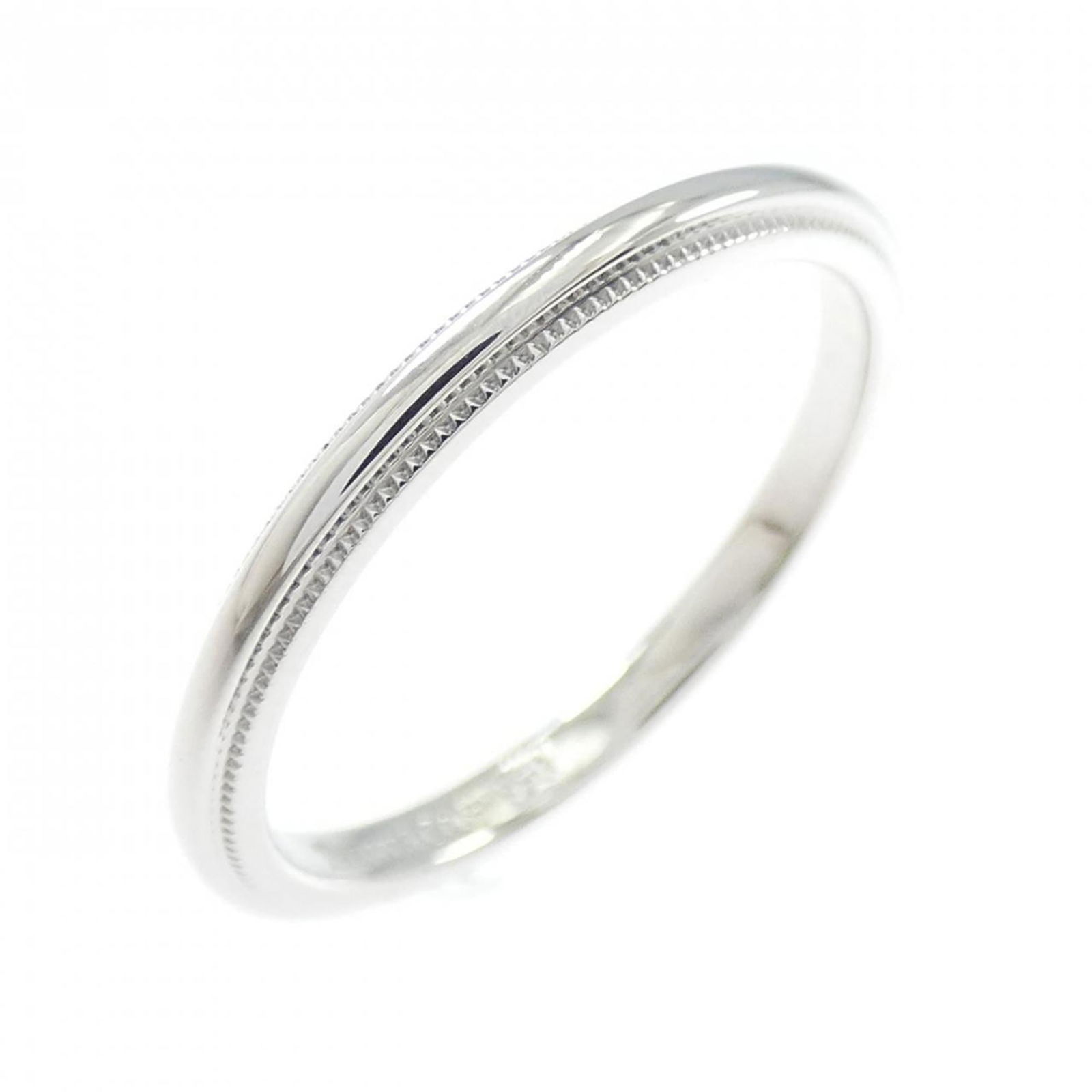 950 Tiffany Band Ring Platinum: 950 Tiffany Band Ring Platinum This listing features 950 Tiffany Band Ring Platinum. Item specifics are provided below. Item Specifics: Brand: Tiffany Type: Band Ring Gender: Women Material: Platinum