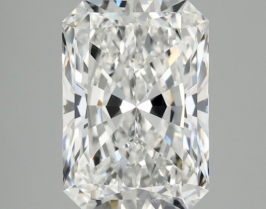 Loose Lab Diamond - IGI Radiant 3.1ct E VVS2: Loose Lab Diamond - IGI Radiant 3.1ct E VVS2 This listing features Loose Lab Diamond - IGI Radiant 3.1ct E VVS2. Item specifics are provided below. Item Specifics: Source: This Is A Real Diamond Grown