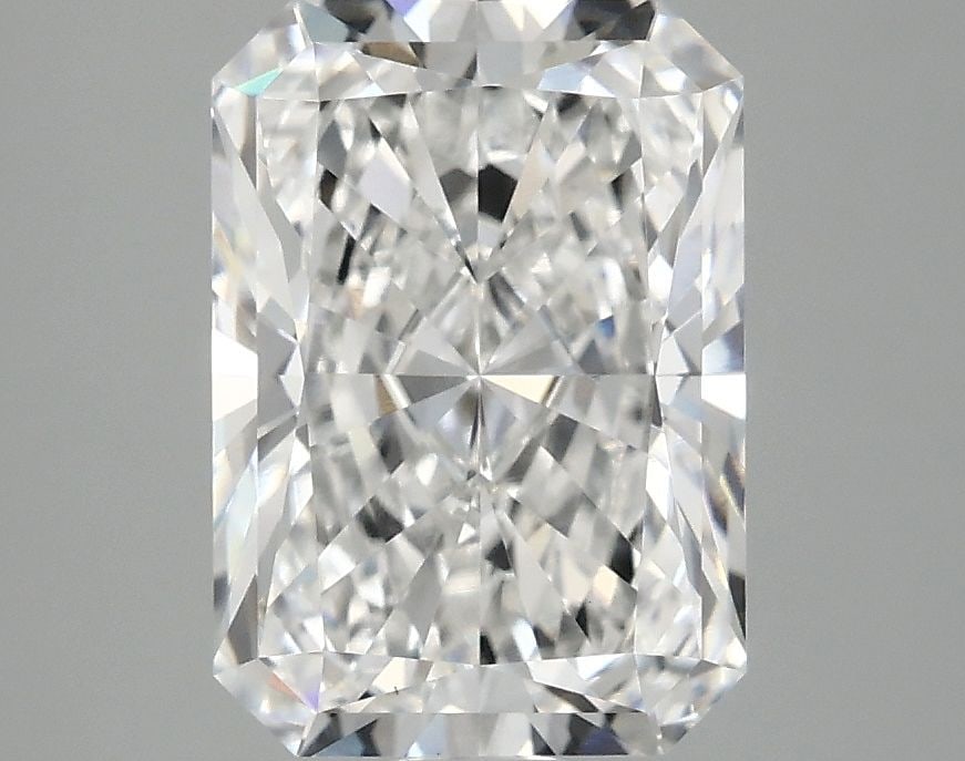 Loose Lab Diamond - IGI Radiant 3.04ct E VS1: Loose Lab Diamond - IGI Radiant 3.04ct E VS1 This listing features Loose Lab Diamond - IGI Radiant 3.04ct E VS1. Item specifics are provided below. Item Specifics: Source: This Is A Real Diamond Grown