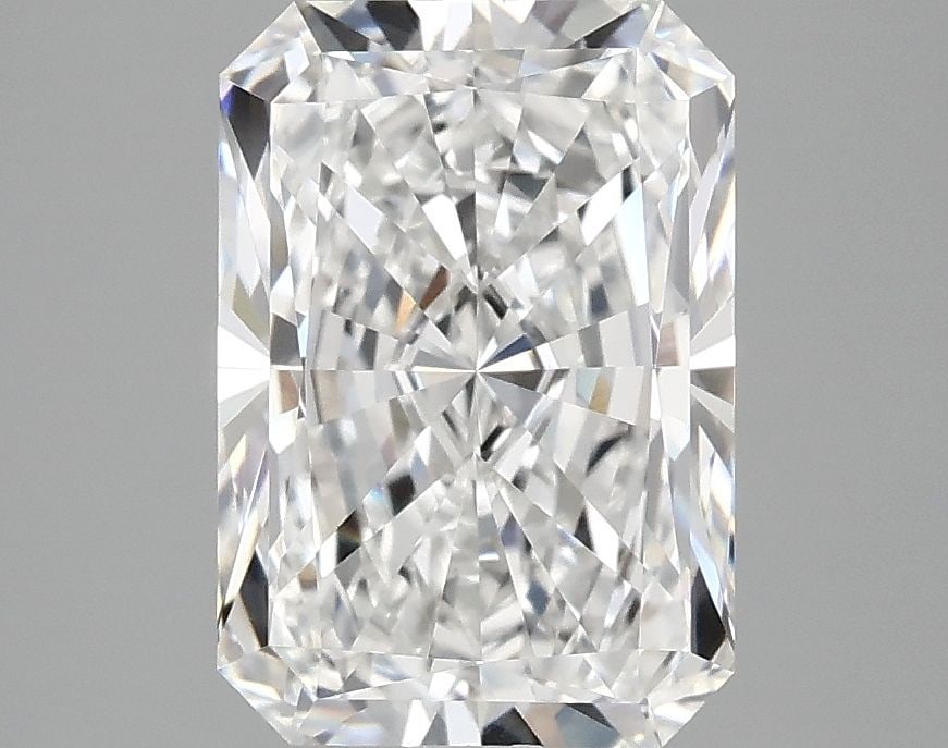Loose Lab Diamond - IGI Radiant 3.02ct E VVS2: Loose Lab Diamond - IGI Radiant 3.02ct E VVS2 This listing features Loose Lab Diamond - IGI Radiant 3.02ct E VVS2. Item specifics are provided below. Item Specifics: Source: This Is A Real Diamond Gro