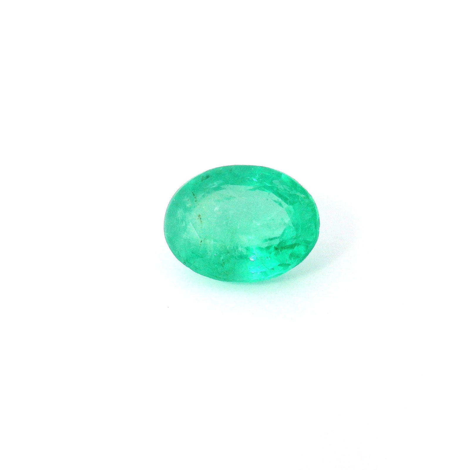 Loose Emerald Gemstone - GSI Oval 1.34ct Green MI: Loose Emerald Gemstone - GSI Oval 1.34ct Green MI This listing features Loose Emerald Gemstone - GSI Oval 1.34ct Green MI. Item specifics are provided below. Item Specifics: Type: Emerald Carat: