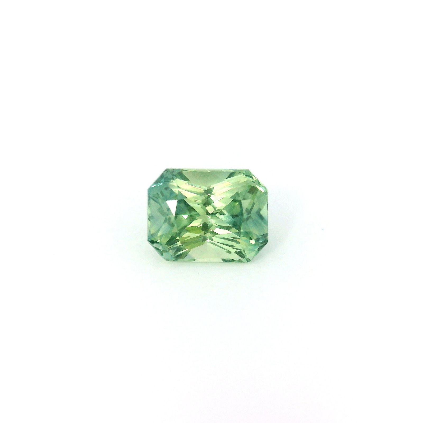 Loose Sapphire Gemstone - GSI Octagonal 1.67ct Green SI: Loose Sapphire Gemstone - GSI Octagonal 1.67ct Green SI This listing features Loose Sapphire Gemstone - GSI Octagonal 1.67ct Green SI. Item specifics are provided below. Item Specifics: Type: