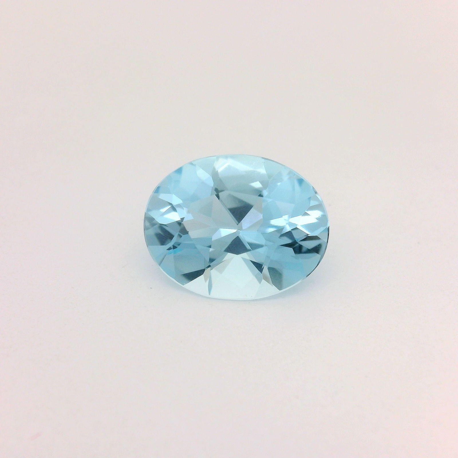 Loose Aquamarine Gemstone - GSI Oval 2.81ct Blue EC: Loose Aquamarine Gemstone - GSI Oval 2.81ct Blue EC This listing features Loose Aquamarine Gemstone - GSI Oval 2.81ct Blue EC. Item specifics are provided below. Item Specifics: Type: Aquamarine