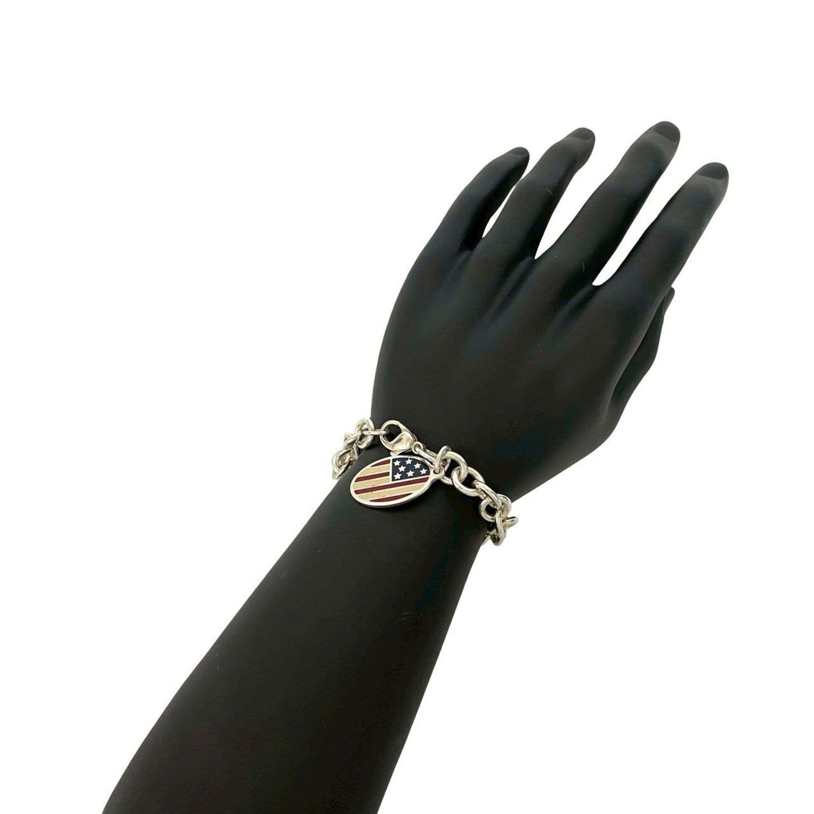 925 Tiffany Charm Bracelet Silver: 925 Tiffany Charm Bracelet Silver This listing features 925 Tiffany Charm Bracelet Silver. Item specifics are provided below. Item Specifics: Brand: Tiffany Type: Charm Bracelet Gender: Women Material