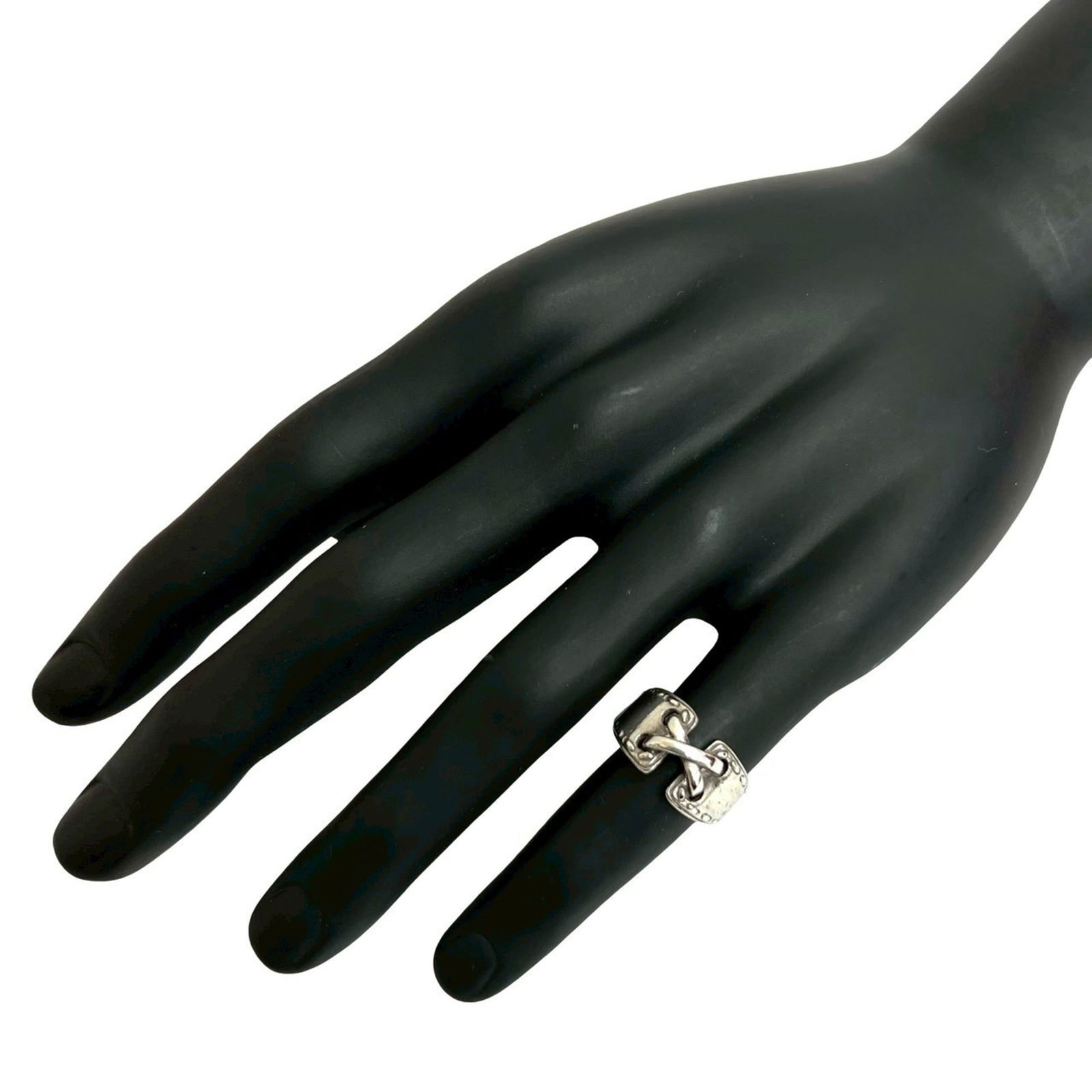 925 Hermes Band Ring Silver: 925 Hermes Band Ring Silver This listing features 925 Hermes Band Ring Silver. Item specifics are provided below. Item Specifics: Brand: Hermes Type: Band Ring Gender: Men,Women Color: Silver