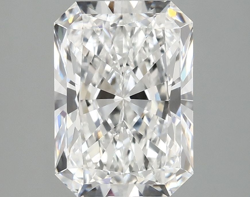 Loose Lab Diamond - IGI Radiant 3.09ct E VVS2: Loose Lab Diamond - IGI Radiant 3.09ct E VVS2 This listing features Loose Lab Diamond - IGI Radiant 3.09ct E VVS2. Item specifics are provided below. Item Specifics: Source: This Is A Real Diamond Gro
