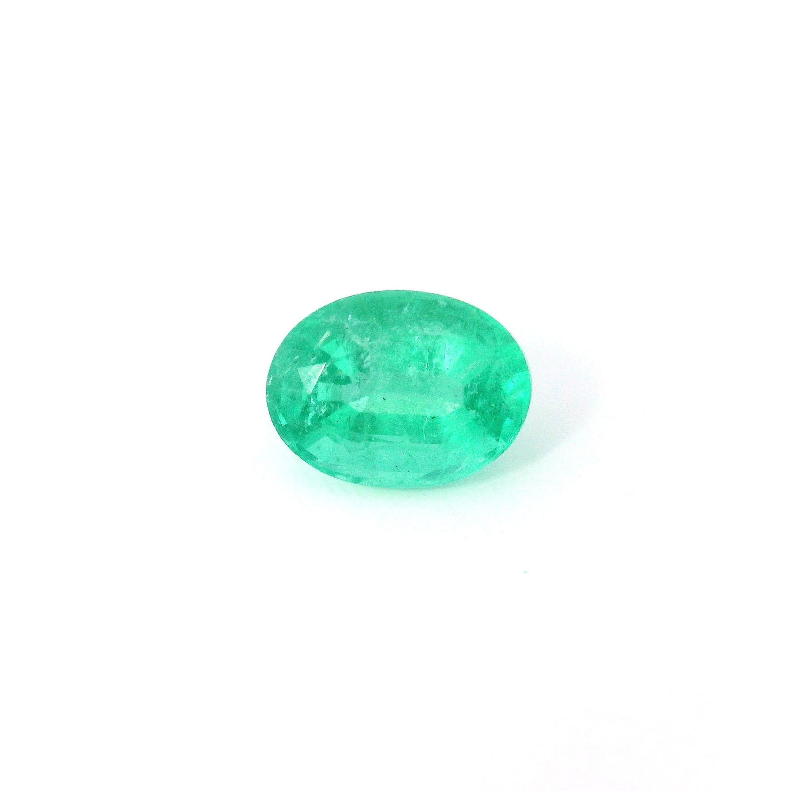 Loose Emerald Gemstone - GSI Oval 1.43ct Green SI: Loose Emerald Gemstone - GSI Oval 1.43ct Green SI This listing features Loose Emerald Gemstone - GSI Oval 1.43ct Green SI. Item specifics are provided below. Item Specifics: Type: Emerald Carat: 1.43