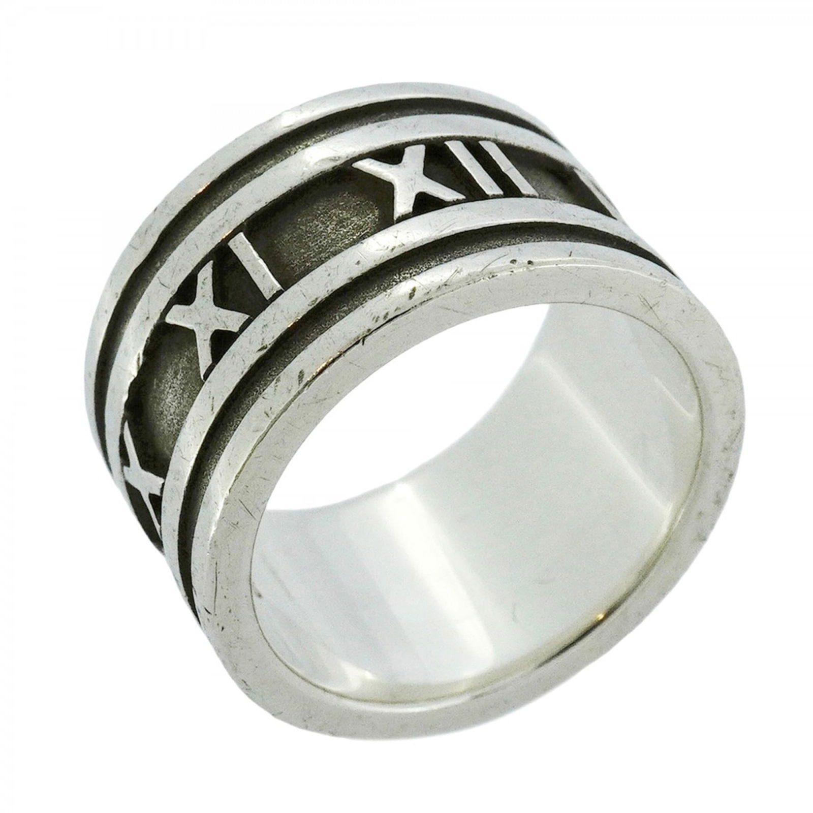 925 Tiffany Band Ring Silver: 925 Tiffany Band Ring Silver This listing features 925 Tiffany Band Ring Silver. Item specifics are provided below. Item Specifics: Brand: Tiffany Type: Band Ring Gender: Women Material: Silver 925