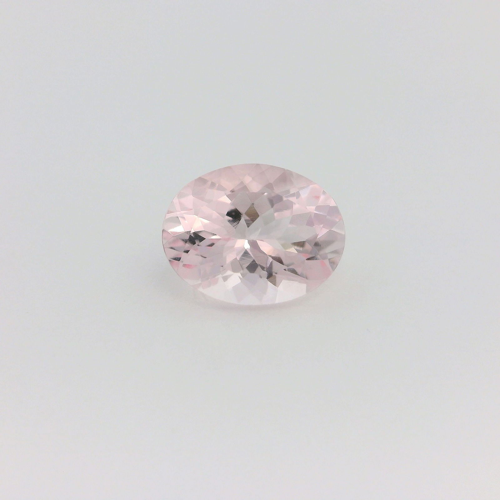 Loose Morganite Gemstone - GSI Oval 1.85ct Pink EC: Loose Morganite Gemstone - GSI Oval 1.85ct Pink EC This listing features Loose Morganite Gemstone - GSI Oval 1.85ct Pink EC. Item specifics are provided below. Item Specifics: Type: Morganite Carat: 1